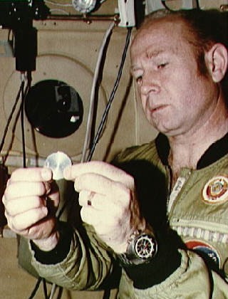 Cosmonaut with X-33